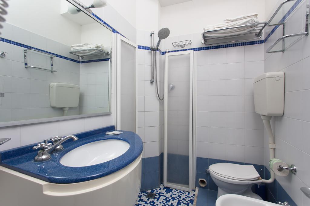 Hotel New Castle チェゼナーティコ 部屋 写真
